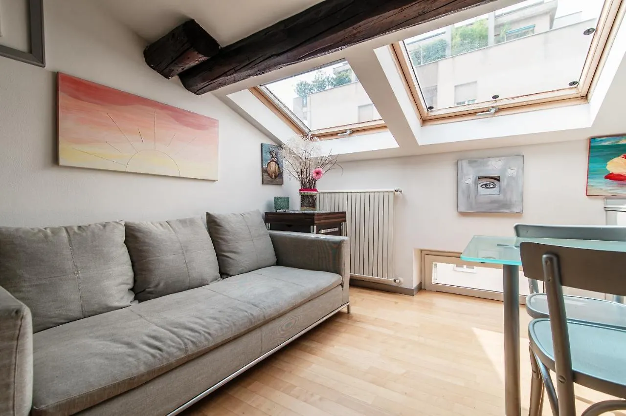 La Mansardina Di Giuly By Quokka 360 - Bright Attic Apartment In The Centre Of Como